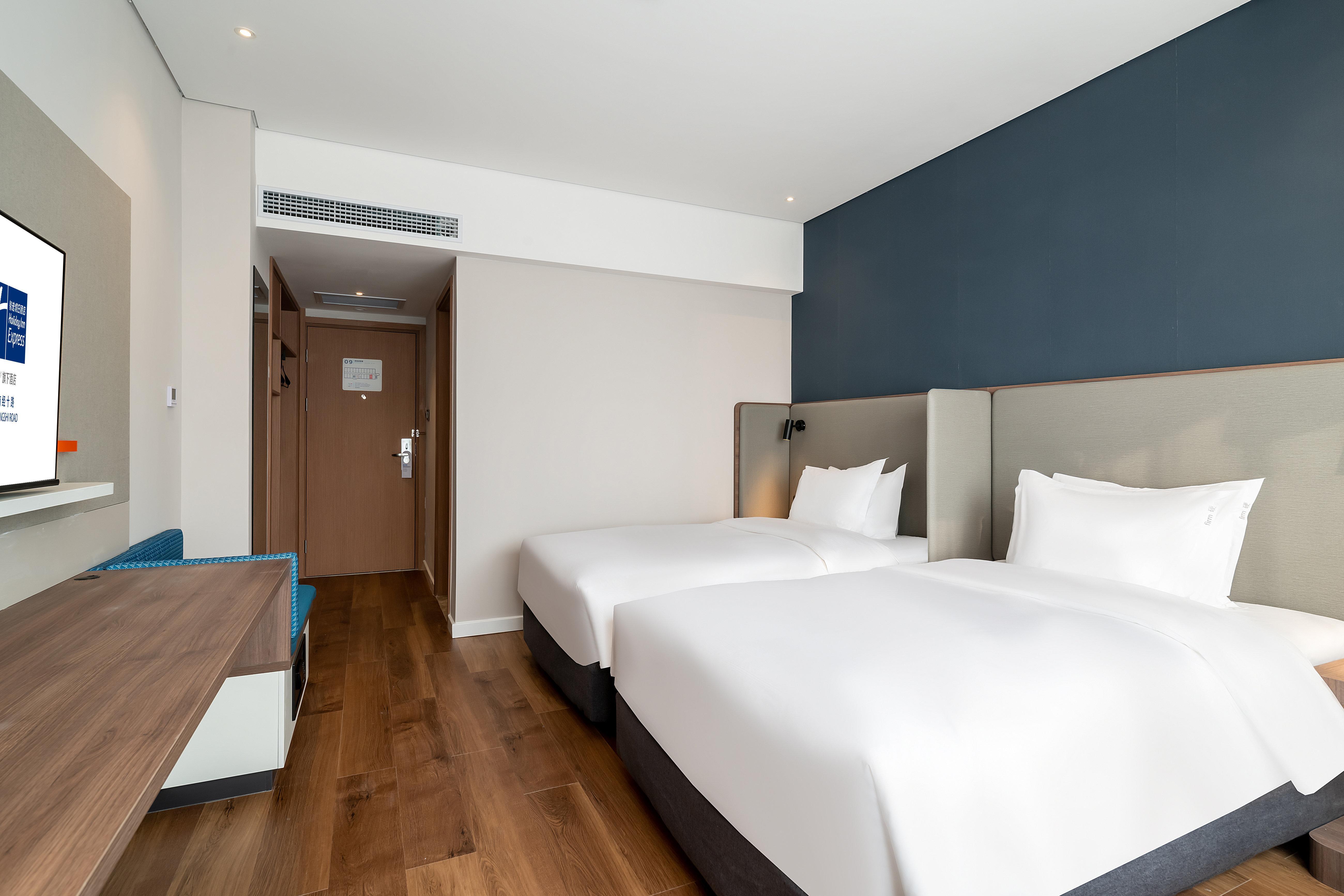 Holiday Inn Express Jinan Jingshi Road, An Ihg Hotel المظهر الخارجي الصورة